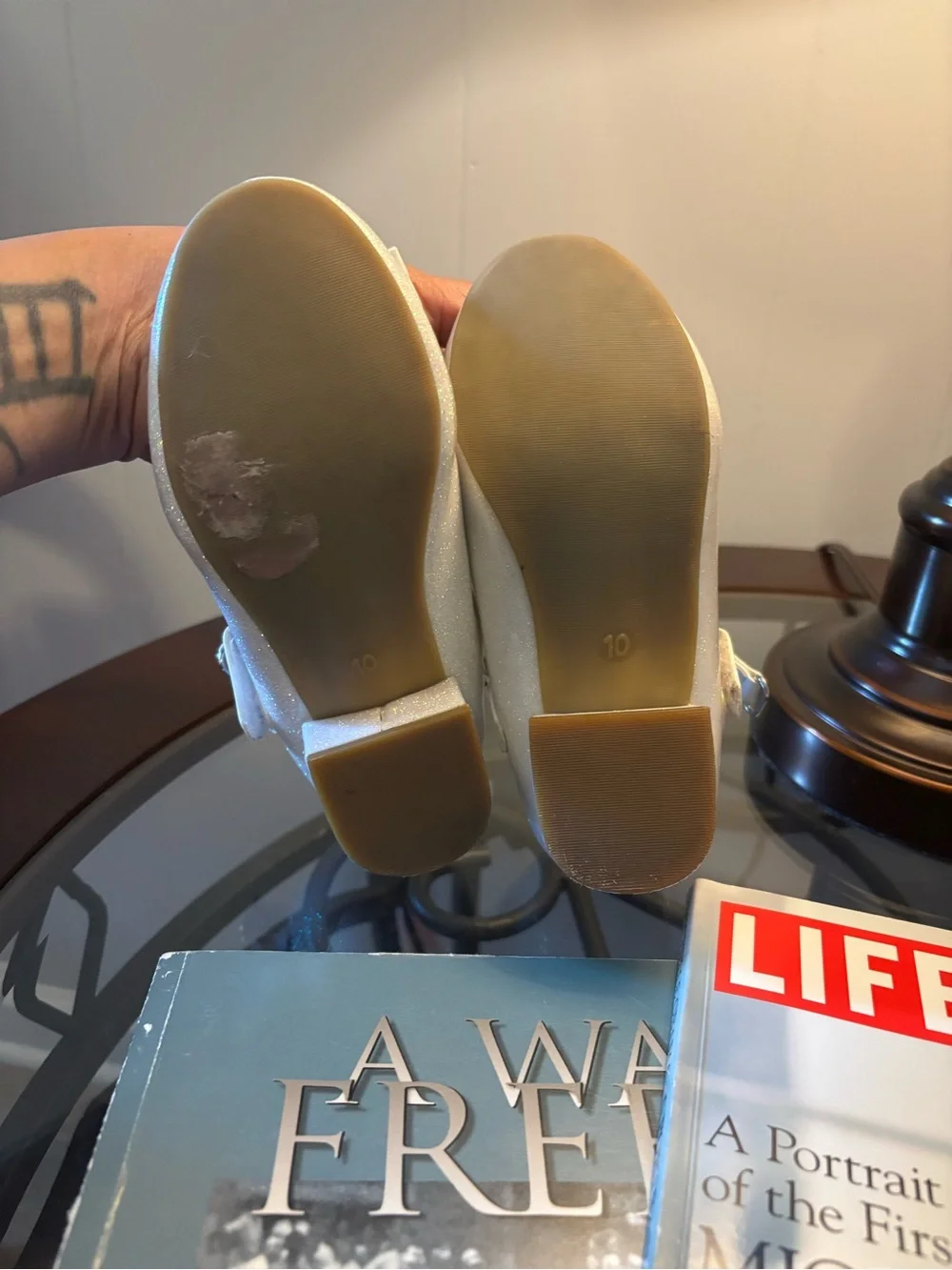 Soda White Girls Dress Shoes with Rhinestone Bow